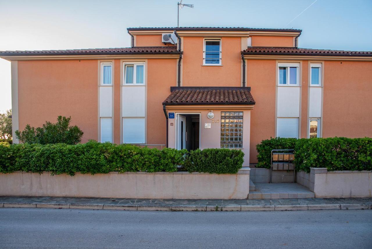Apartman Maksim بنجول المظهر الخارجي الصورة